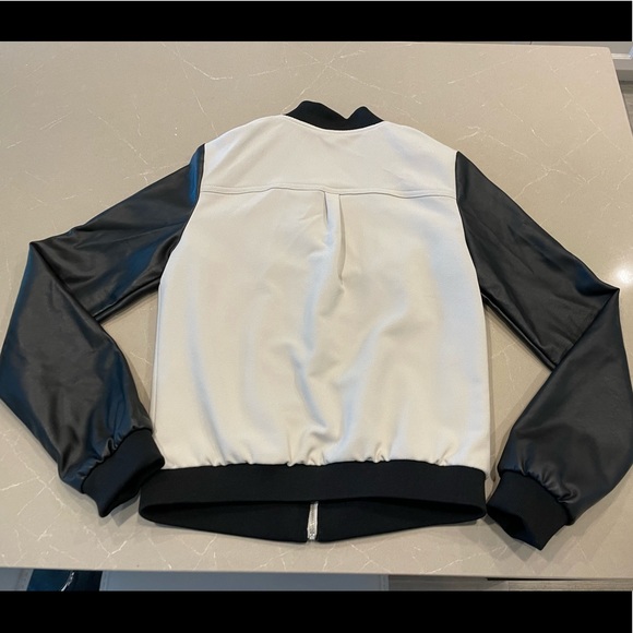 Dynamite Beige w/ Faux Leather Sleeve Bomber XS - Picture 2 of 3